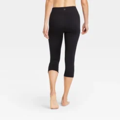 Women's Simplicity Mid-Rise Capri Leggings 20" - All In Motion™